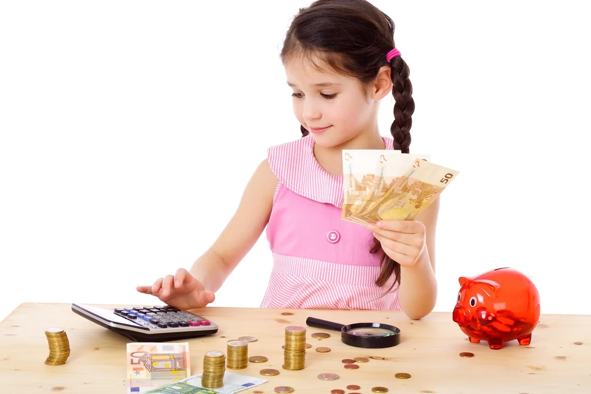 Dạy trẻ tiết kiệm ba mẹ nên bắt đầu từ đâu?